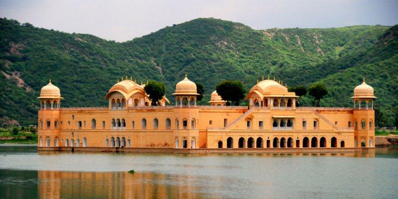 Hindistan’ın romantik sarayı: Jal Mahal  