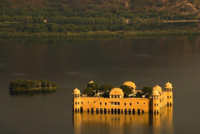 Hindistan’ın romantik sarayı: Jal Mahal  