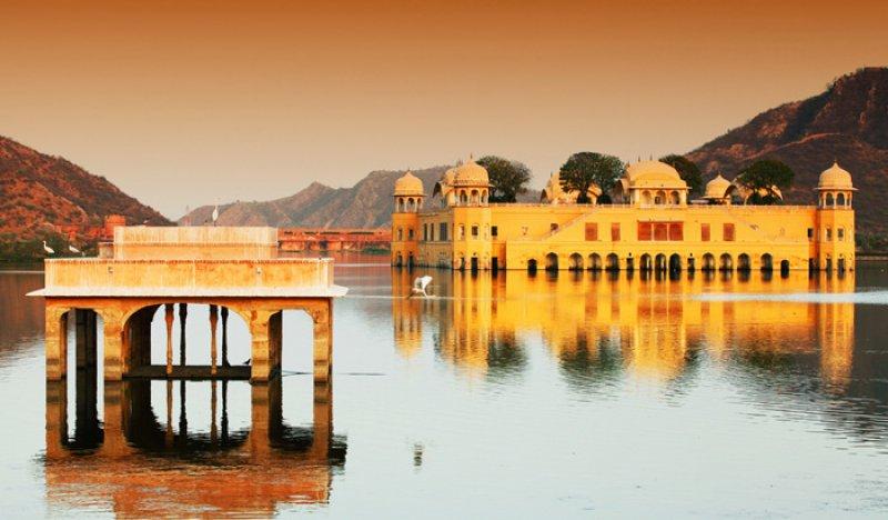 Hindistan’ın romantik sarayı: Jal Mahal  