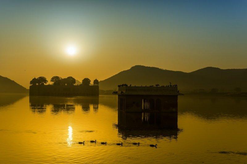 Hindistan’ın romantik sarayı: Jal Mahal  
