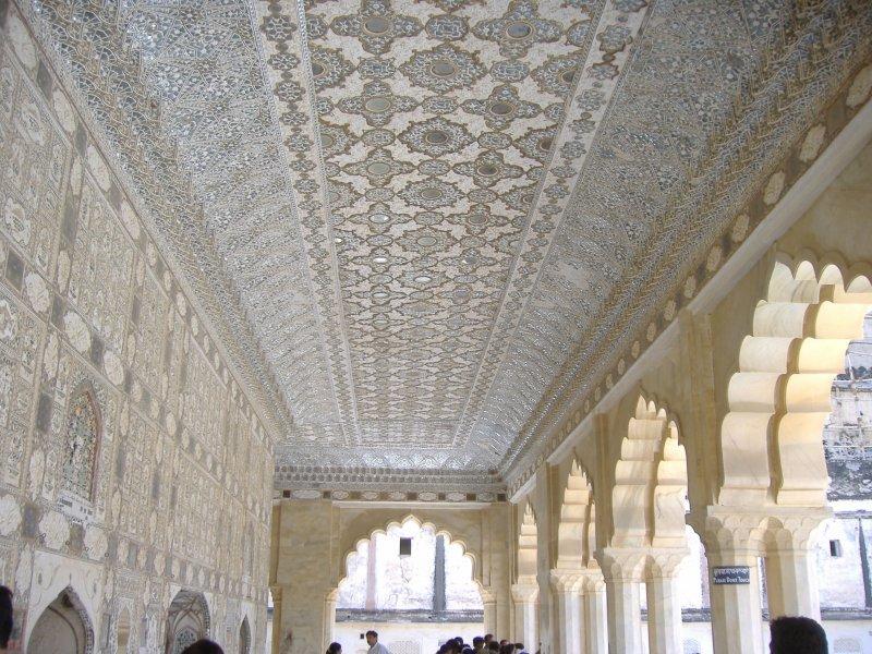 Hindistan’ın romantik sarayı: Jal Mahal  