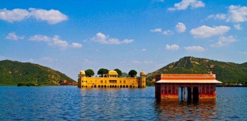 Hindistan’ın romantik sarayı: Jal Mahal  