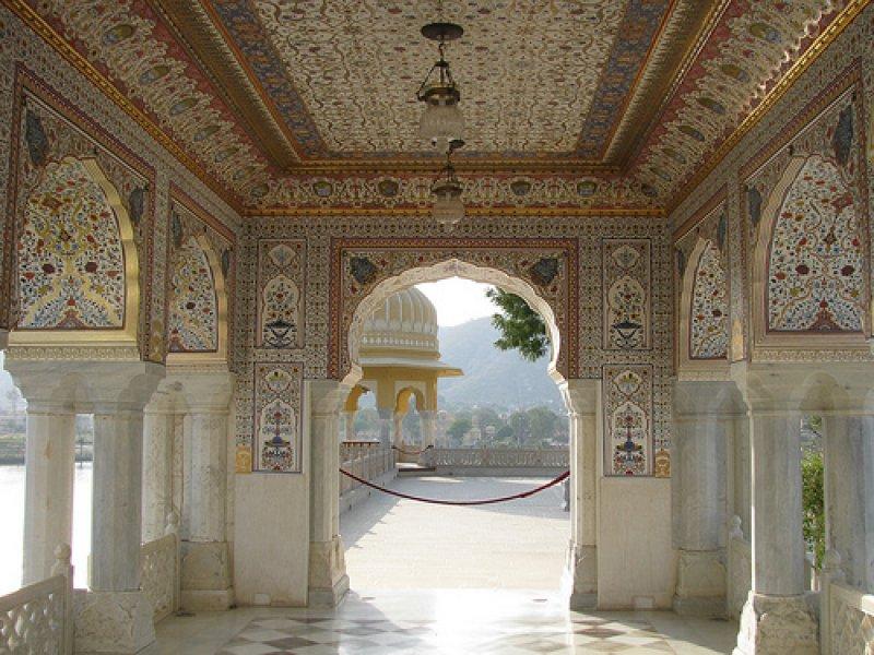 Hindistan’ın romantik sarayı: Jal Mahal  