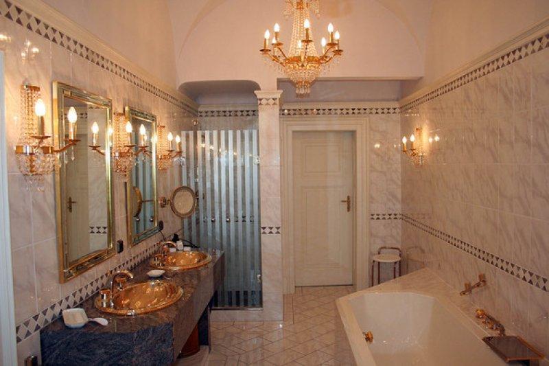 Angelina Jolie Malibu'dan 95 bin dolara ev kiraladı