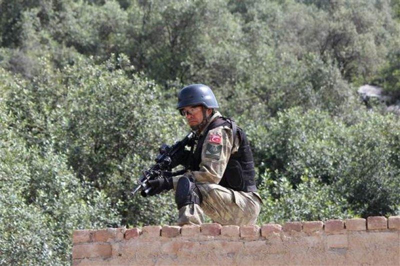 Kahraman astsubay Halisdemir'in tatbikat fotoğrafları