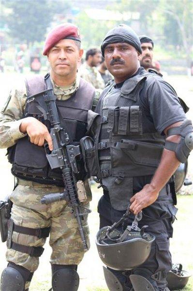 Kahraman astsubay Halisdemir'in tatbikat fotoğrafları