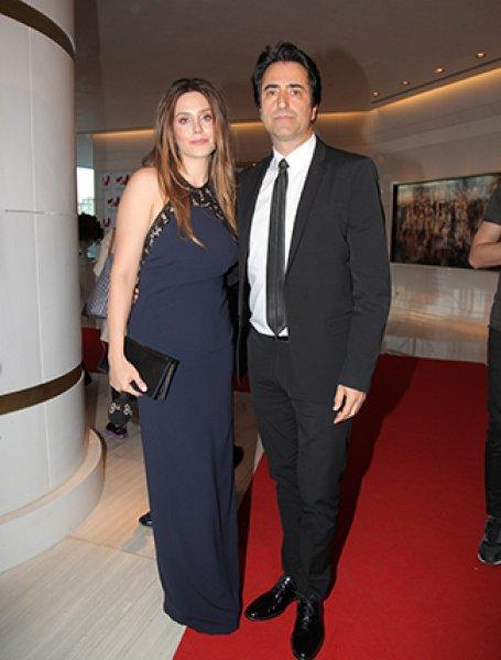 Mahsun Kırmızıgül eşiyle Ulus'ta görüntülendi