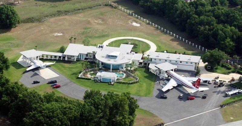 Hollywood yıldızlarının muhteşem evleri 