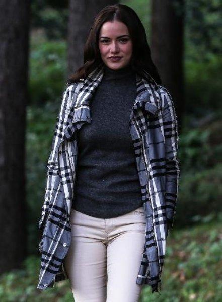 Fahriye Evcen'den nefes kesen pozlar 