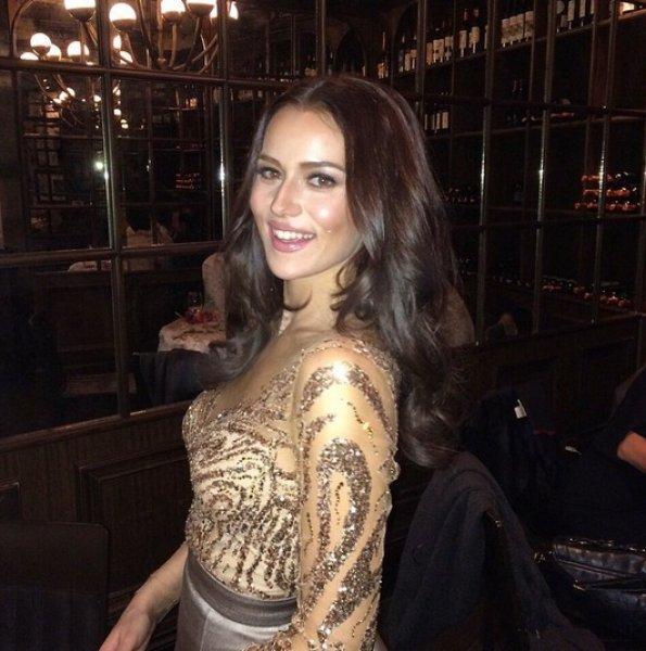 Fahriye Evcen'den nefes kesen pozlar 