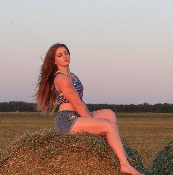 Yeni fenomen kaslı barbie: Julia Vins 