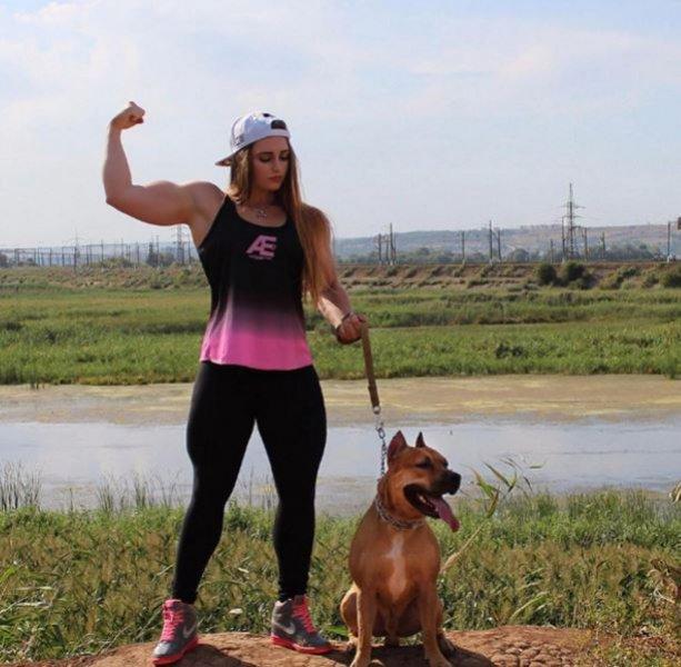 Yeni fenomen kaslı barbie: Julia Vins 