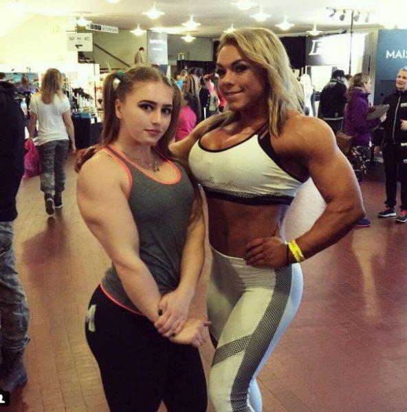 Yeni fenomen kaslı barbie: Julia Vins 