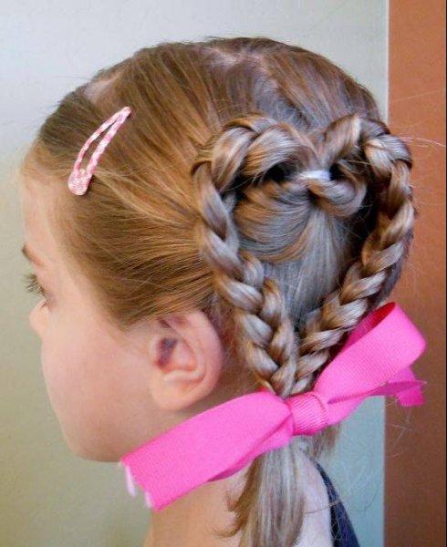 Kız çocukları için farklı saç örgü modelleri 