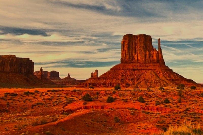 Utah'taki Anıt Vadisi büyülüyor