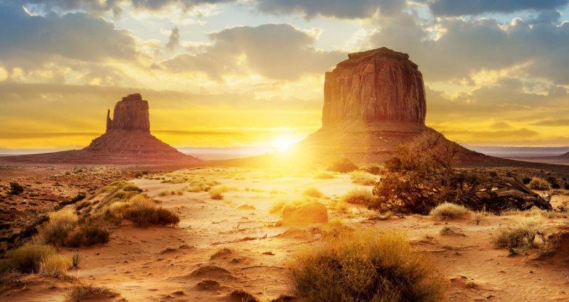 Utah'taki Anıt Vadisi büyülüyor