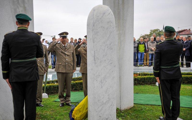 Bilge Kral Aliya İzetbegoviç vefatının 13. yılında özlemle anılıyor