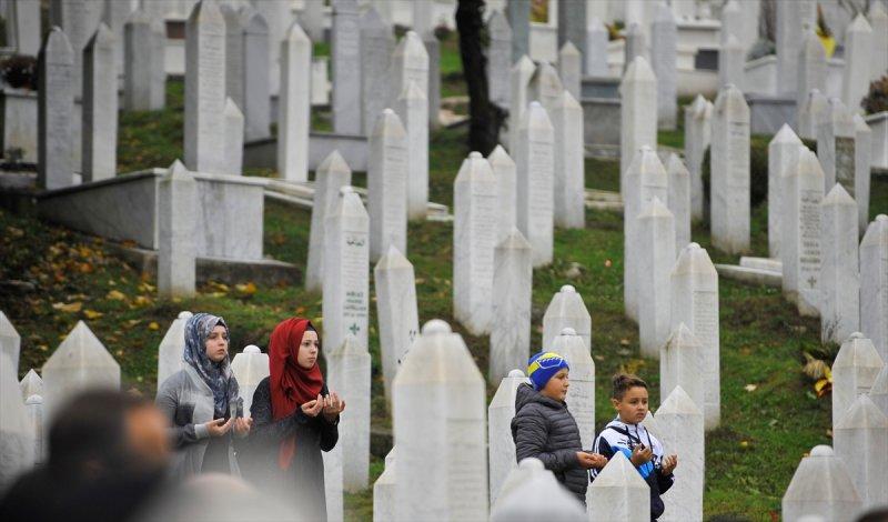 Bilge Kral Aliya İzetbegoviç vefatının 13. yılında özlemle anılıyor