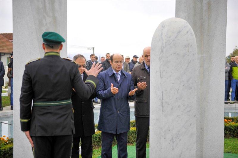 Bilge Kral Aliya İzetbegoviç vefatının 13. yılında özlemle anılıyor