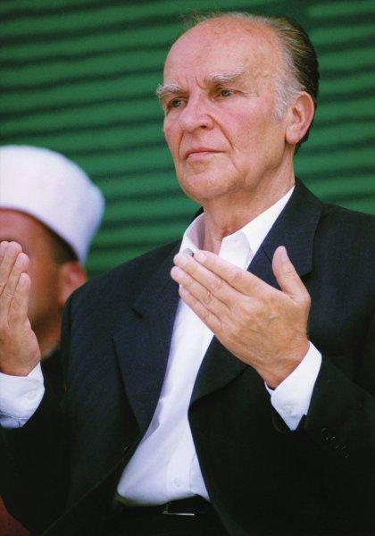 Bilge Kral Aliya İzetbegoviç vefatının 13. yılında özlemle anılıyor