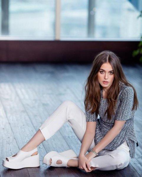 Genç oyuncu Bensu Soral güzelliği ile dikkat çekiyor 