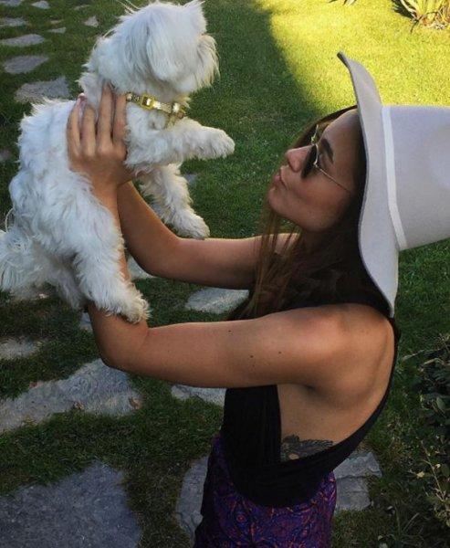 Genç oyuncu Bensu Soral güzelliği ile dikkat çekiyor 