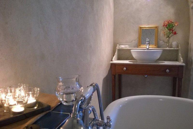 Mağara yaşamını popüler kılan evler 