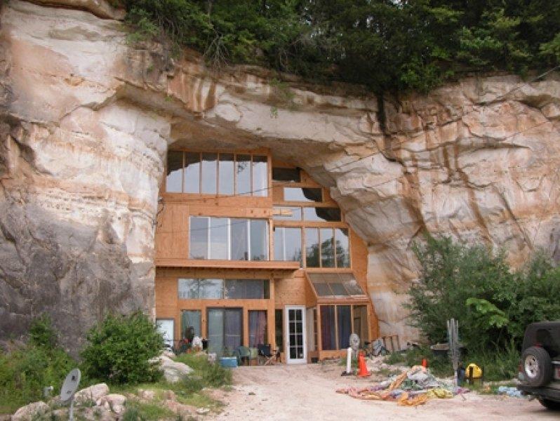 Mağara yaşamını popüler kılan evler 