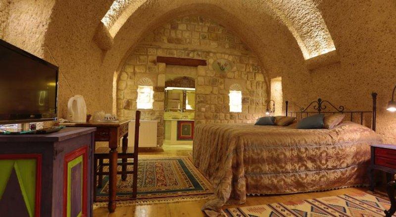 Mağara yaşamını popüler kılan evler 