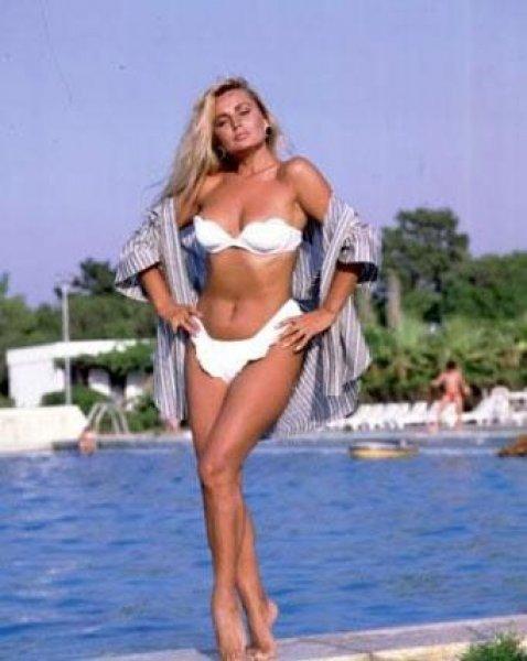 80'lerin en dikkat ekici kadınları