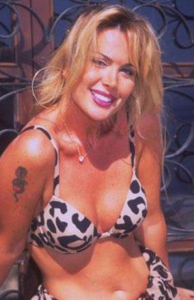 80'lerin en dikkat ekici kadınları