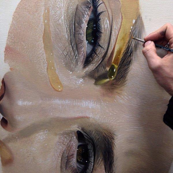 Hiperrealizm akımı en iyi ortaya koyan ressam: Mike Dargas