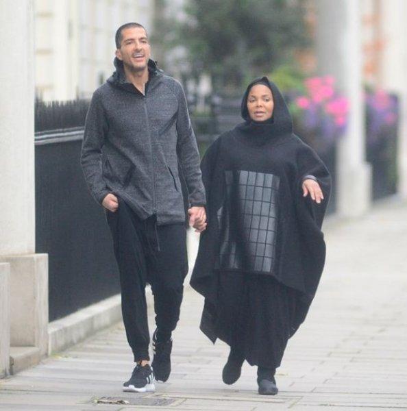 Michael Jackson'ın kızkardeşi Janet tesettüre girdi