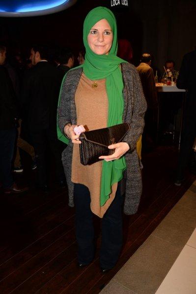 Burcu Çetinkaya ilk kez oğlunun yüzünü gösterdi