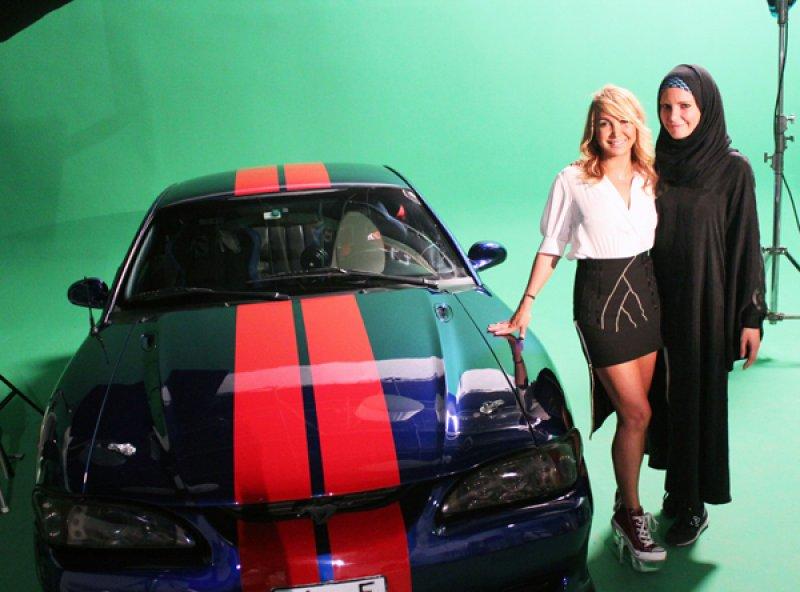 Burcu Çetinkaya ilk kez oğlunun yüzünü gösterdi