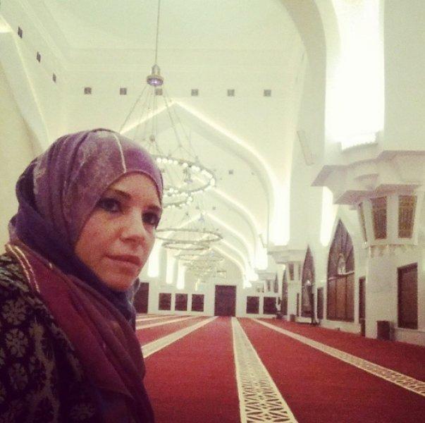 Burcu Çetinkaya ilk kez oğlunun yüzünü gösterdi