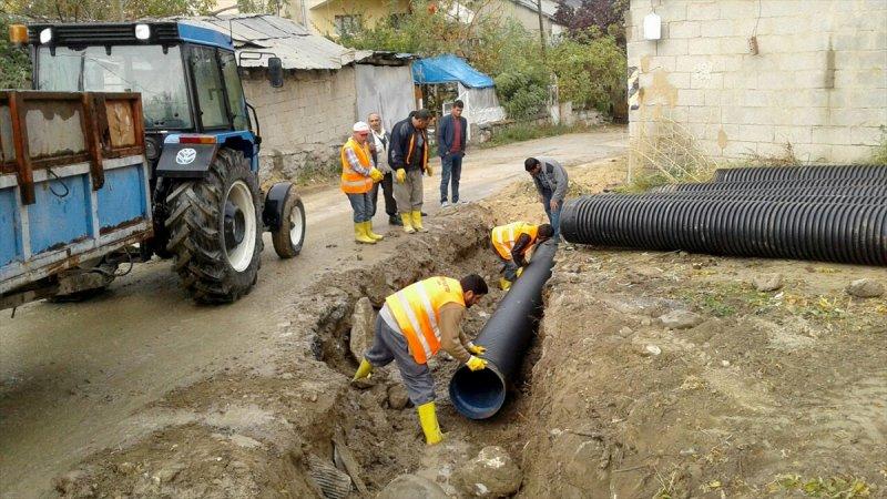 Kayyum atanan Hakkari Belediyesi çalışıyor