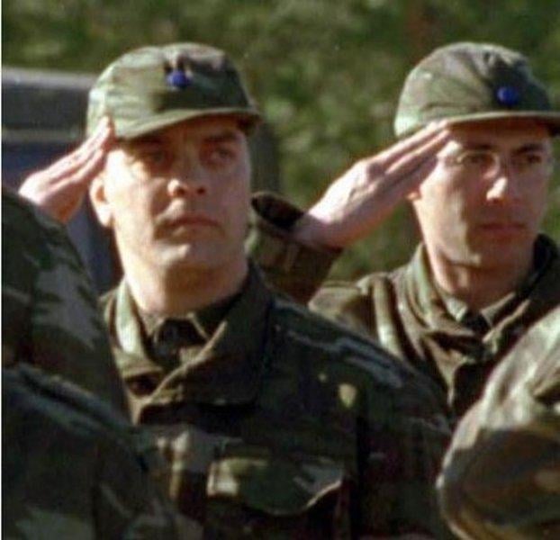 Ünlülerin askerlik halleri 