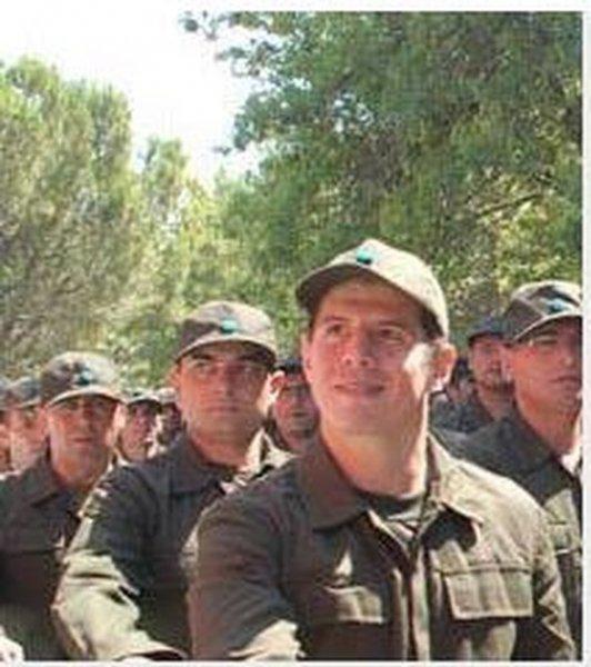 Ünlülerin askerlik halleri 