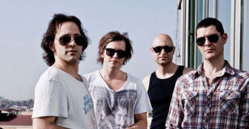 Türk rock müzisyenlerinin gençlik fotoğrafları 