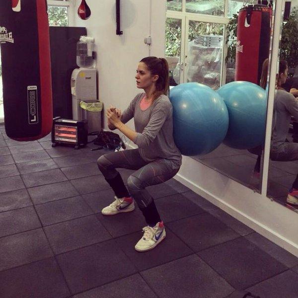 Oyuncu İpek Özkök anne olmaya hazırlanıyor