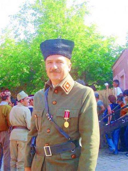 Atatürk rolünü canlandıran oyuncular