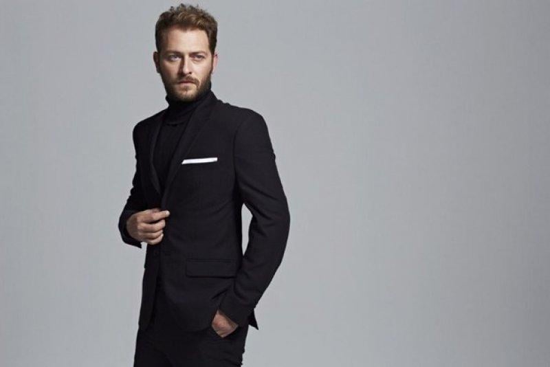 Atatürk rolünü canlandıran oyuncular