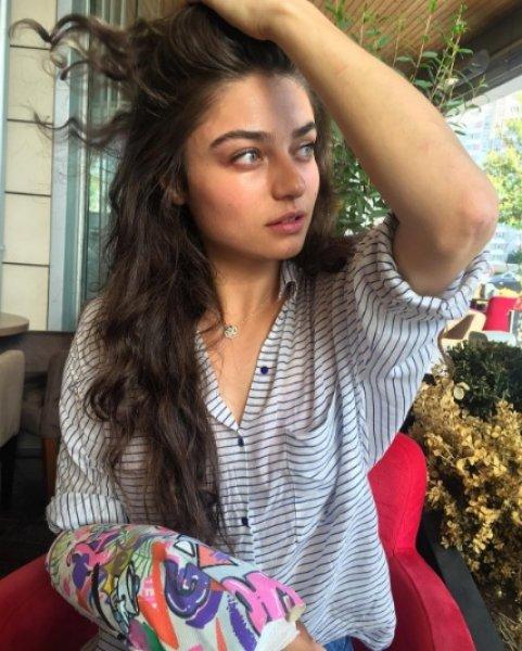 Ayça Ayşin Turan bilinmeyenlerini anlattı 