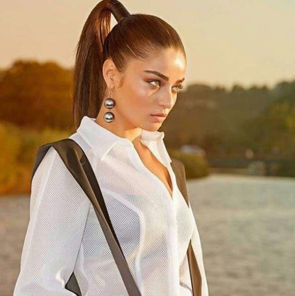 Ayça Ayşin Turan bilinmeyenlerini anlattı 