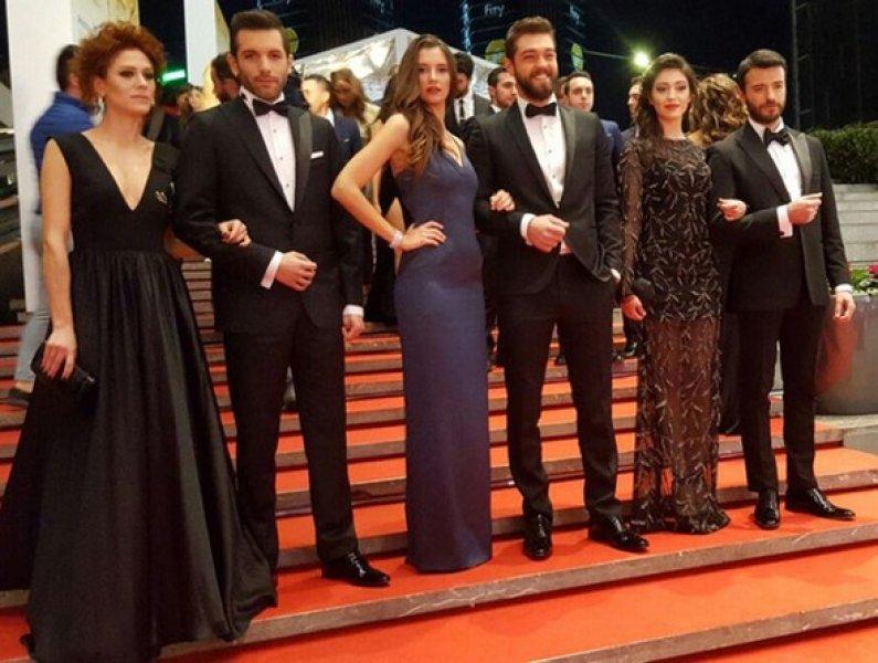 Altın Kelebek Ödülleri gecesinde şıklık yarışı