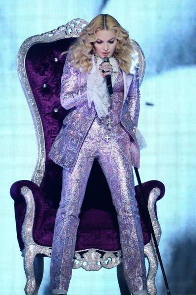 Madonna’nın yaşı ellerinden okunuyor 