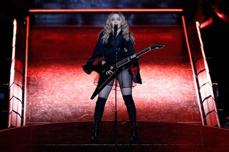 Madonna’nın yaşı ellerinden okunuyor 