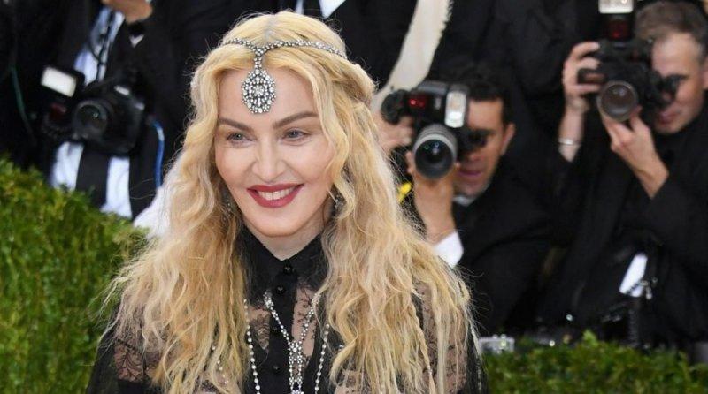Madonna’nın yaşı ellerinden okunuyor 