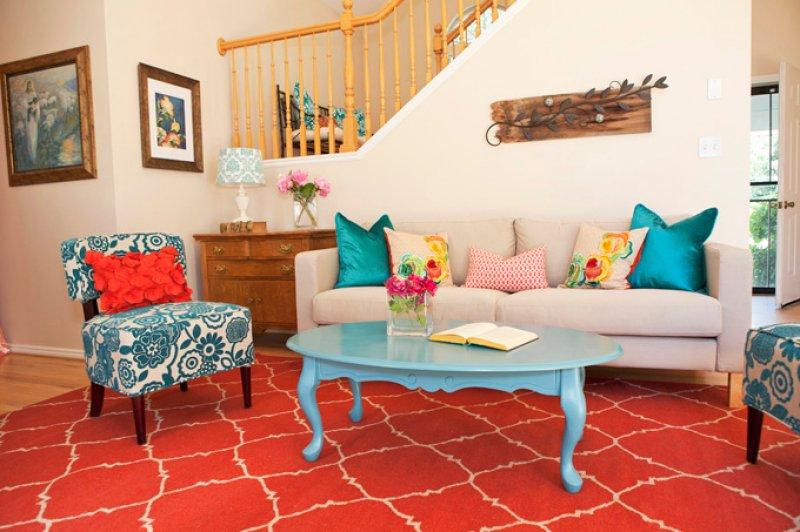 Renkli oda dekorasyonu